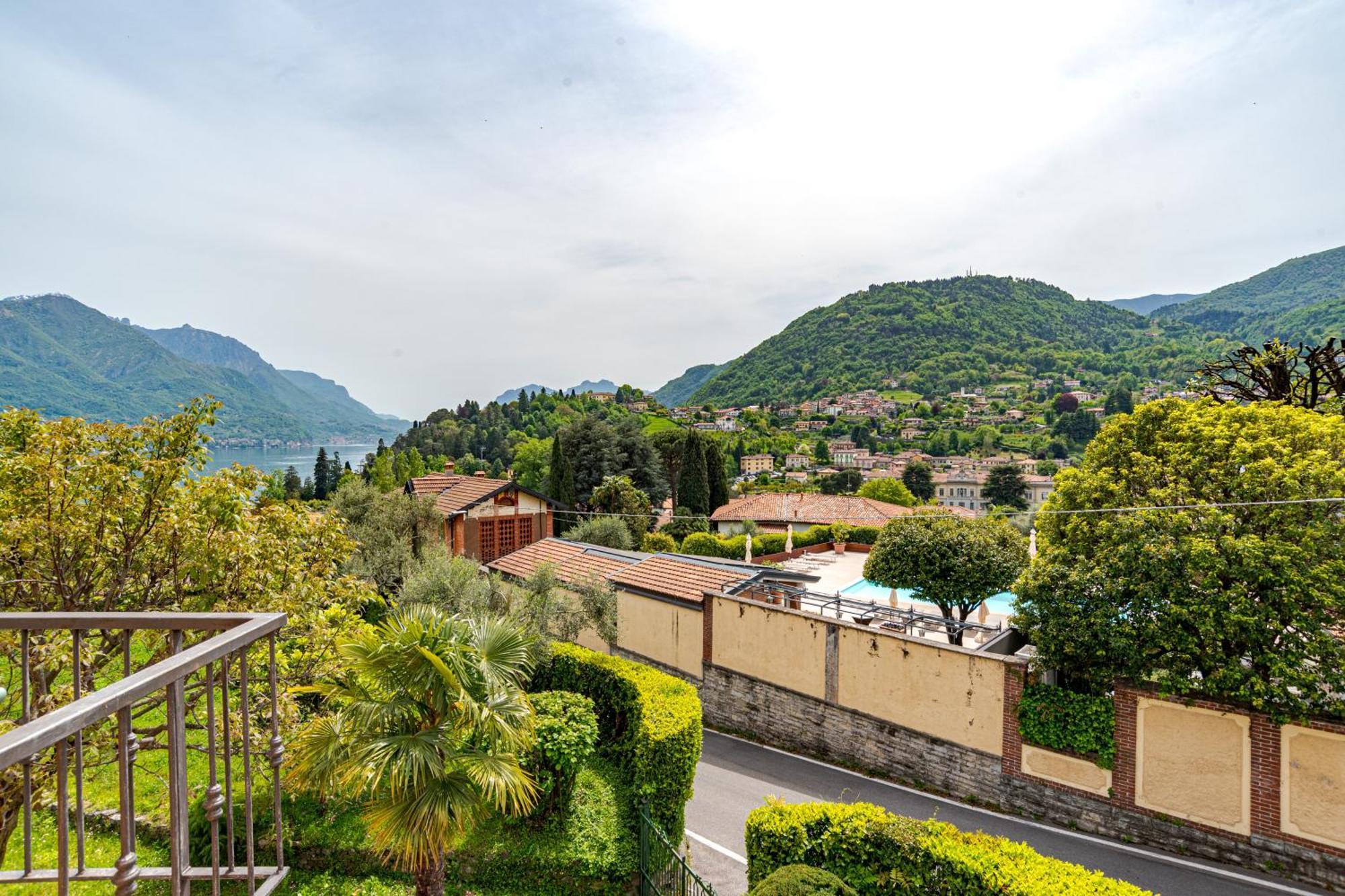 Pearl Of The Lake Apartment, Bellagio, Breathtaking Views And Good Vibes Bagian luar foto