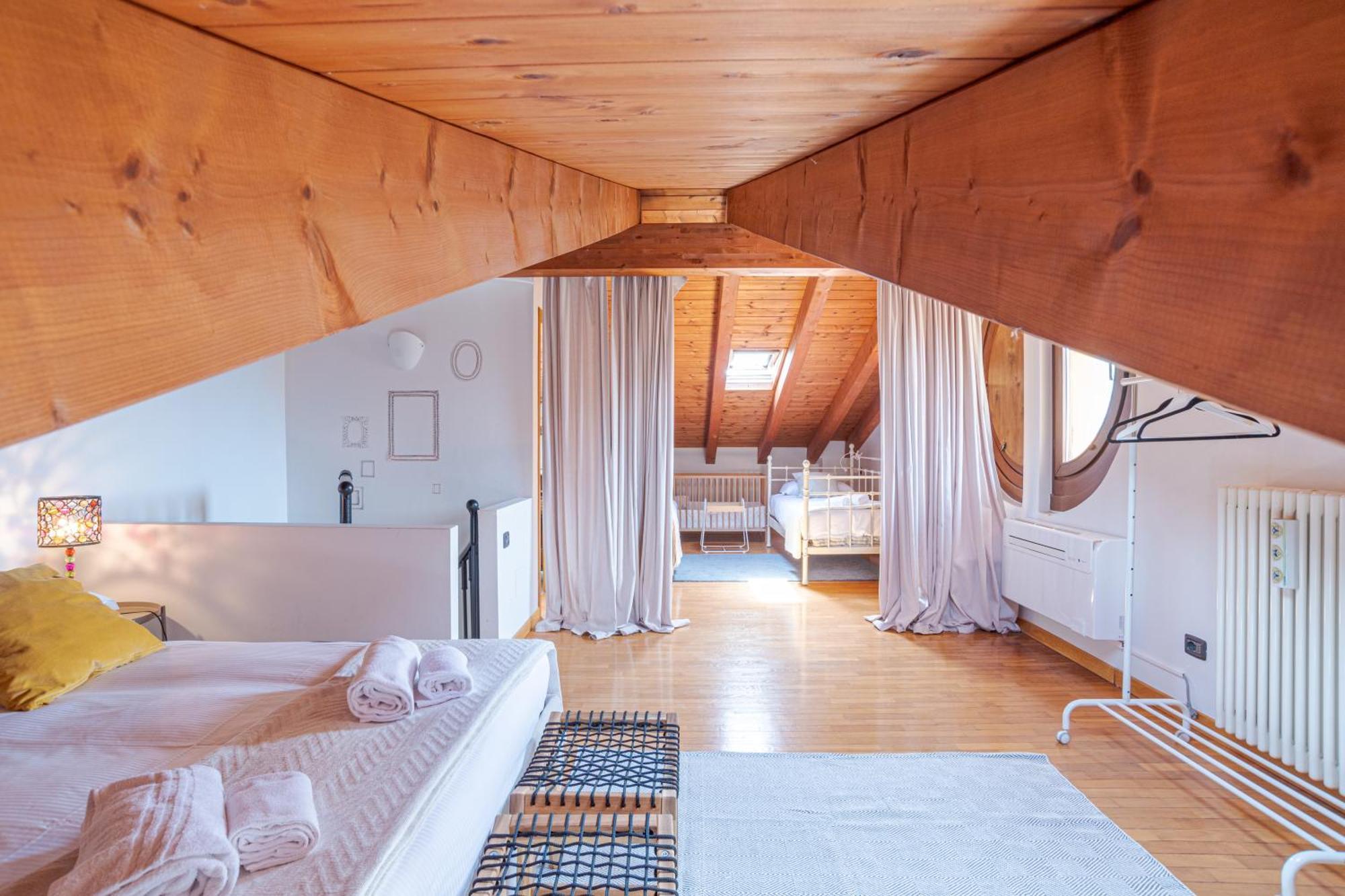Pearl Of The Lake Apartment, Bellagio, Breathtaking Views And Good Vibes Bagian luar foto