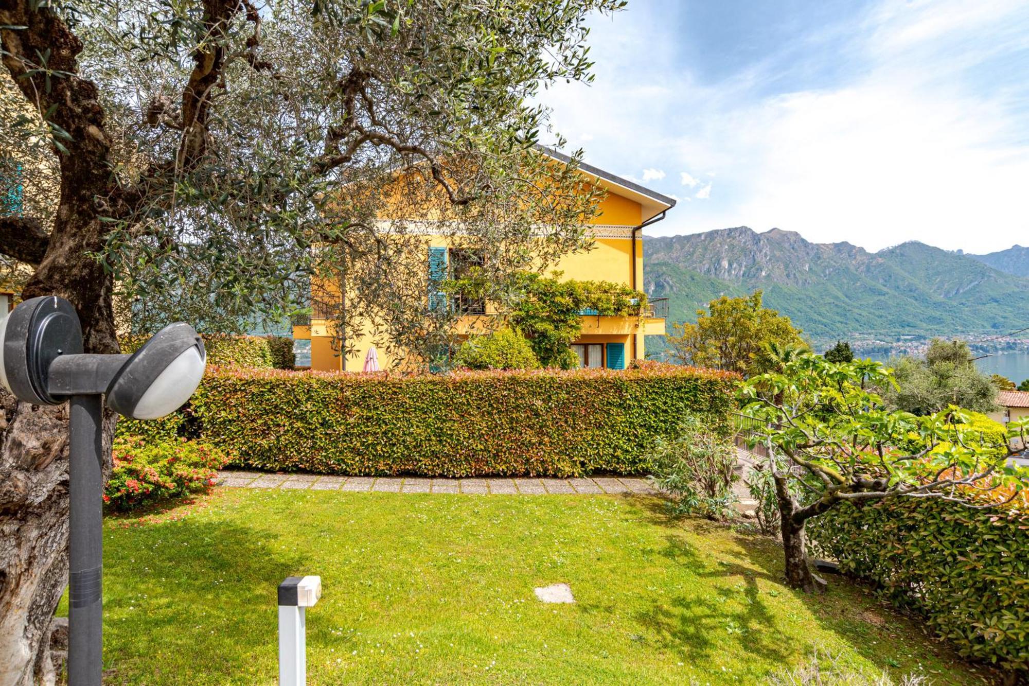 Pearl Of The Lake Apartment, Bellagio, Breathtaking Views And Good Vibes Bagian luar foto